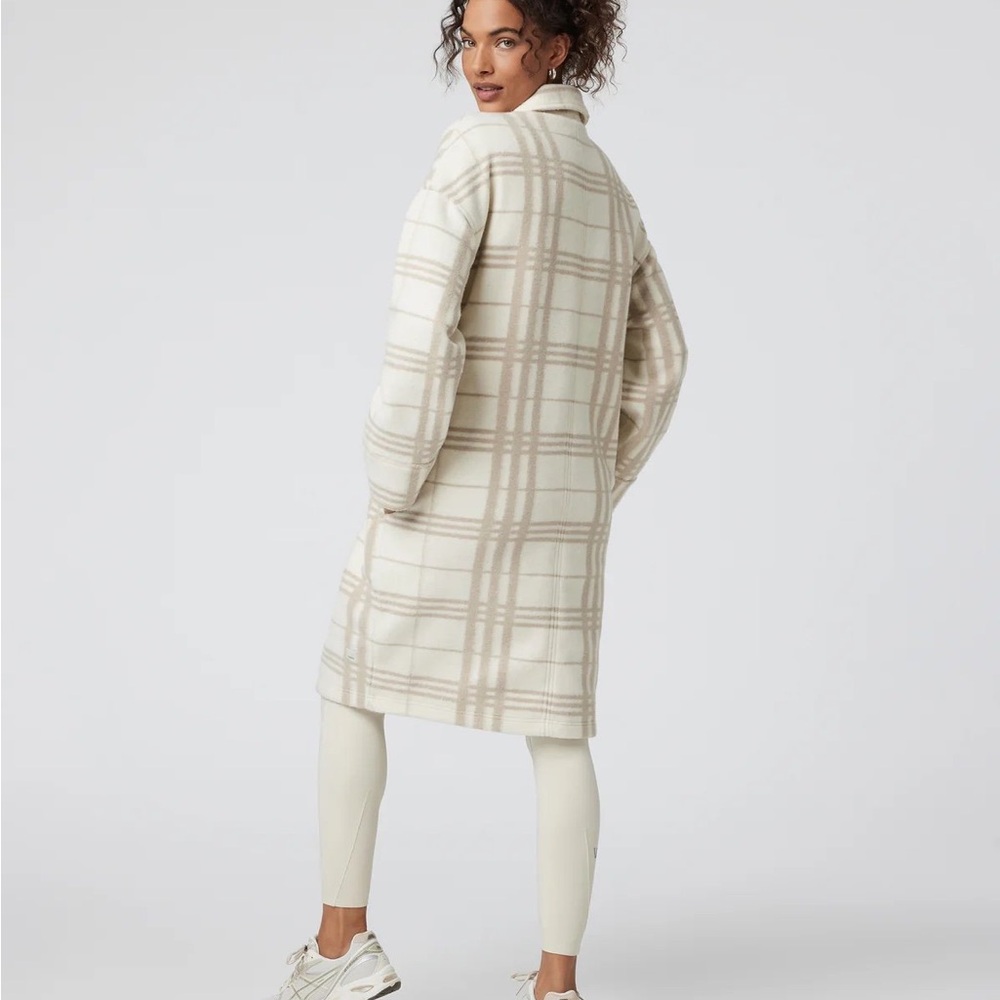 NWT Vuori Ballard Coat in Eggshell color - Picture 9 of 10